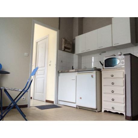 T2 PREMIER ETAGE PLAGE COMMERCES ECOLES