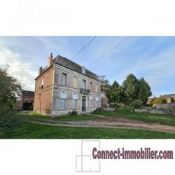 MAISON DE MAITRE AVEC DEPENDANCES ET JARDIN
