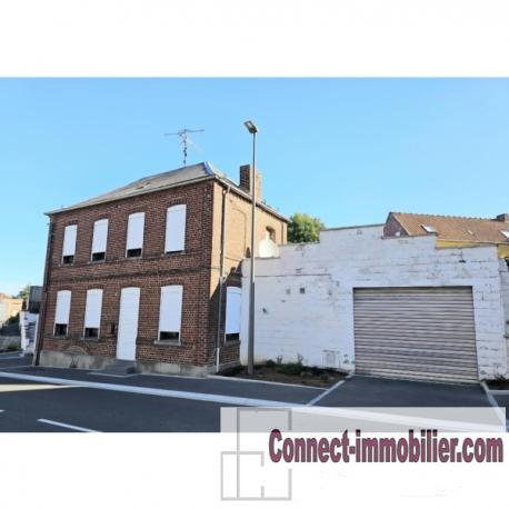 MAISON SEMI-INDIVIDUELLE AVEC JARDIN ET GARAGE