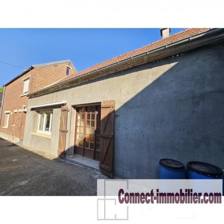 LONGERE AVEC JARDIN