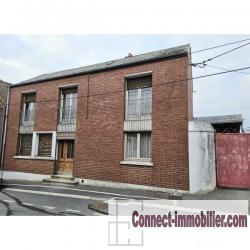 MAISON AVEC GARAGES, DEPENDANCE, HANGAR ET PÂTURE